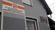 Photo of 100 Forintos Bolt Photo of 100 Forintos Bolt