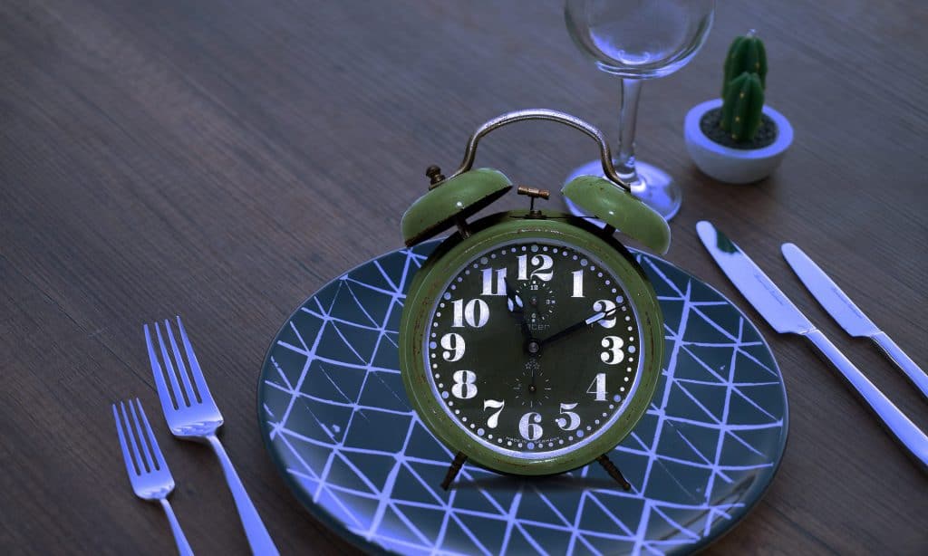 Nyitvatár Hol vásárolhatok? Mi van most nyitva? Boltok